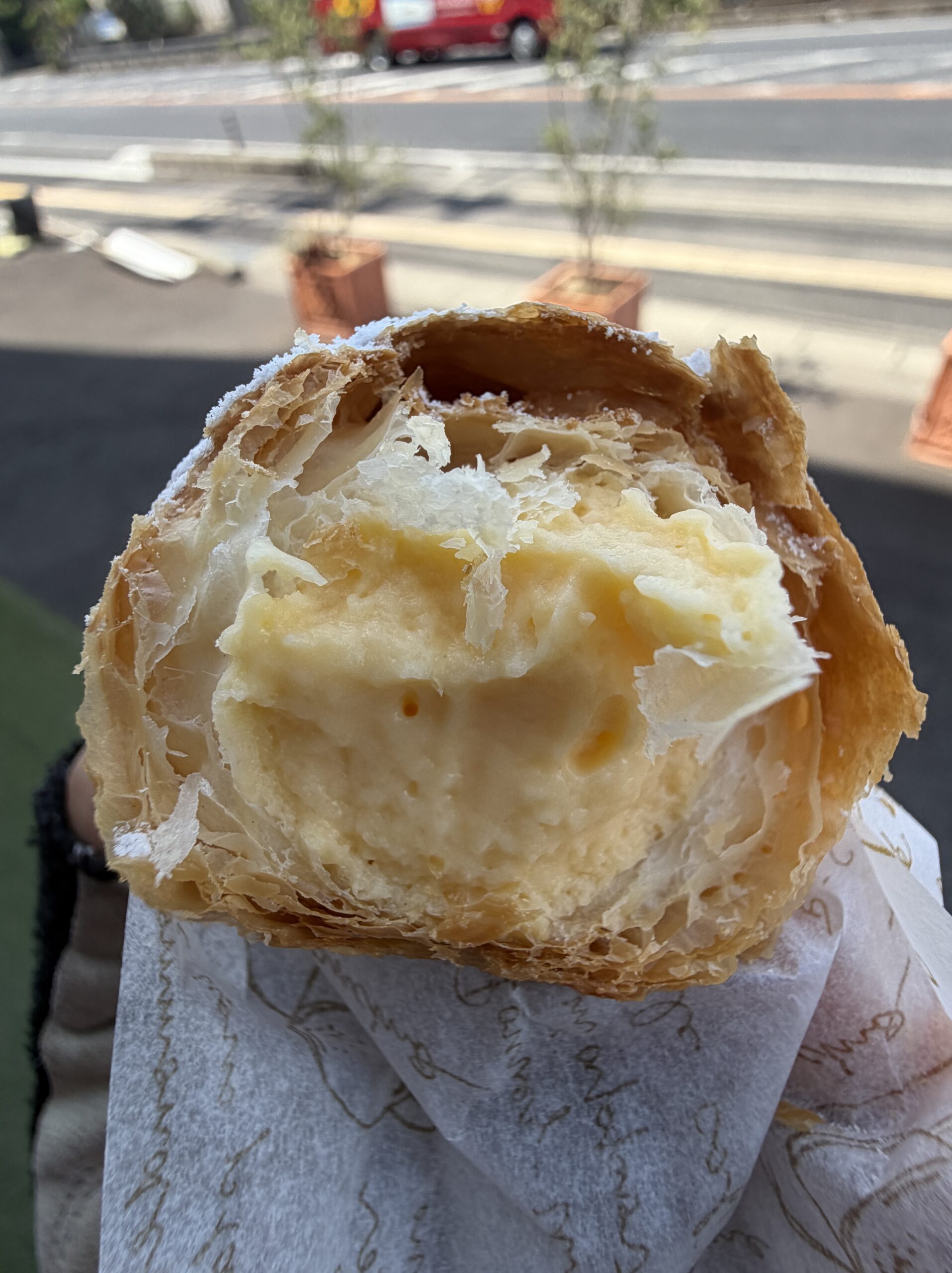シュークリームの断面